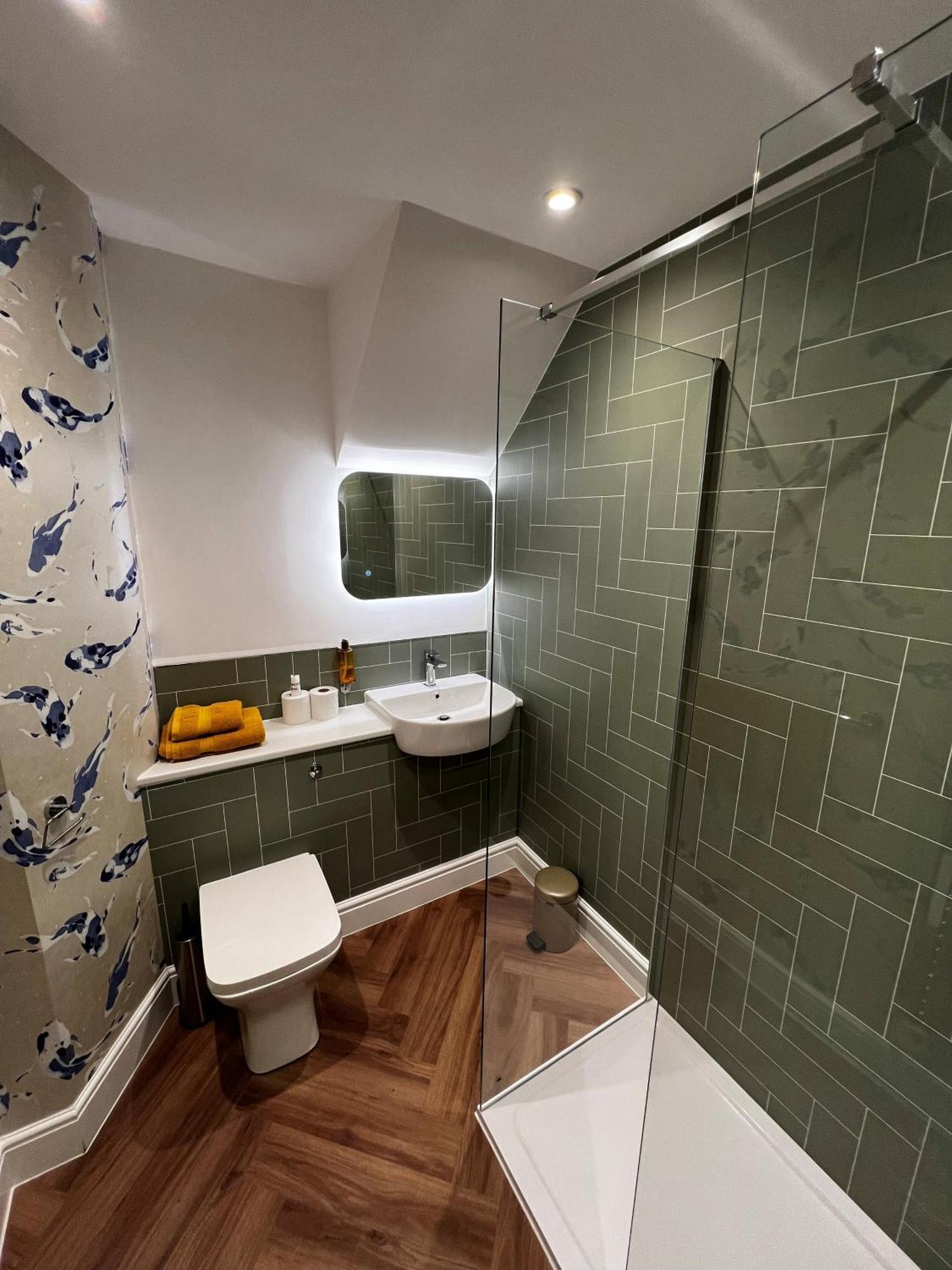 The Corrie Hotel Bagian luar foto